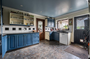 Photo 24- click for photo gallery